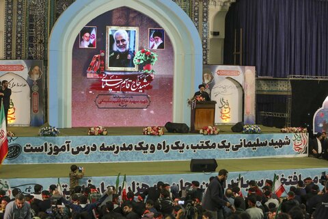 مراسم بزرگداشت شهید سلیمانی در مصلی تهران / امیر پناه پور