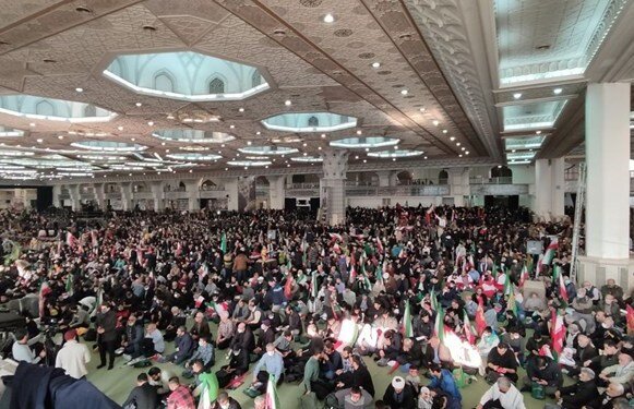 اجتماع بزرگ تهران برای حاج قاسم | حضور مهمانانی از ۱۰۰ کشور جهان | رئیسی: شهید سلیمانی هیمنه آمریکا را در منطقه به شکست کشانید