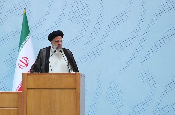 اجتماع بزرگ تهران برای حاج قاسم | حضور مهمانانی از ۱۰۰ کشور جهان | رئیسی: شهید سلیمانی هیمنه آمریکا را در منطقه به شکست کشانید