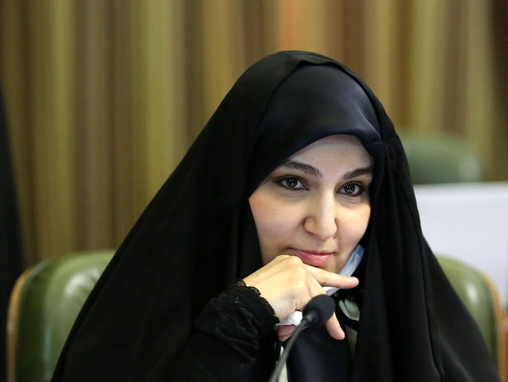 واکنش نرجس سلیمانی به درگیری در مترو درباره حجاب و بانوی آمر به معروف | در خواست شمس احسان در مورد شفاف سازی تفاهم نامهها