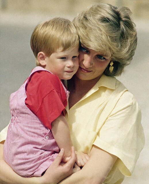 کتاب خاطراتی که خطرساز شد