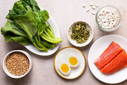 برای تنظیم هورمون چه بخوریم ؟ | چند خوردنی مفید برای سلامت هورمون ها
