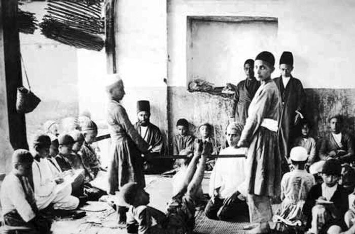 مردم همچنان نماد مجازات قاجاری را در شهر میبینند