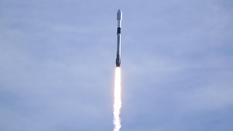 زبالههای فضایی ؛ دردسری که تمامی ندارد | سرنوشت ماهوارهها و موشکهایی که به زمین سقوط میکنند