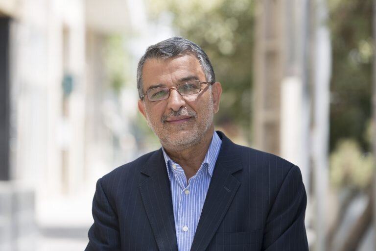 هشدار درباره بحرانی شدن بازار دارو تا ۶ ماه آینده | علت کمبود دارو در کشور چیست؟ | تعداد داروهایی که تحت هیچ شرایطی پیدا نشود انگشت شمار است