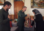 ببینید | لحظات زیبای قدردانی فرمانده سپاه کربلا از مادر حسن یزدانی