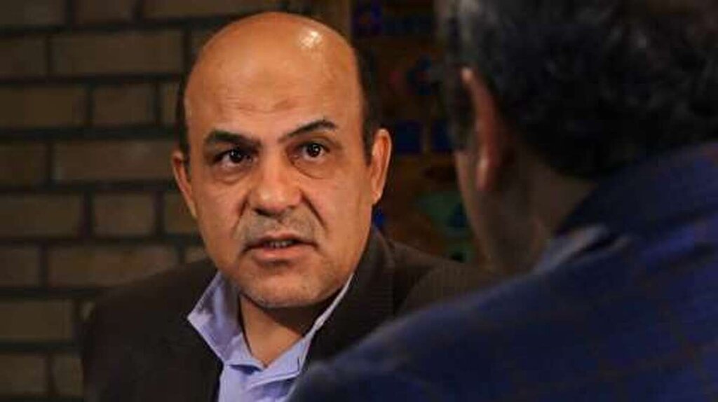 جاسوسی با پیشانی پینه بسته؛ علیرضا اکبری ابرجاسوس MI۶ که بود؟ | جزئیاتی از اعترافات او ؛ ماکو که بود ؟ |دلیل عجیب سکته اکبری در انگلیس