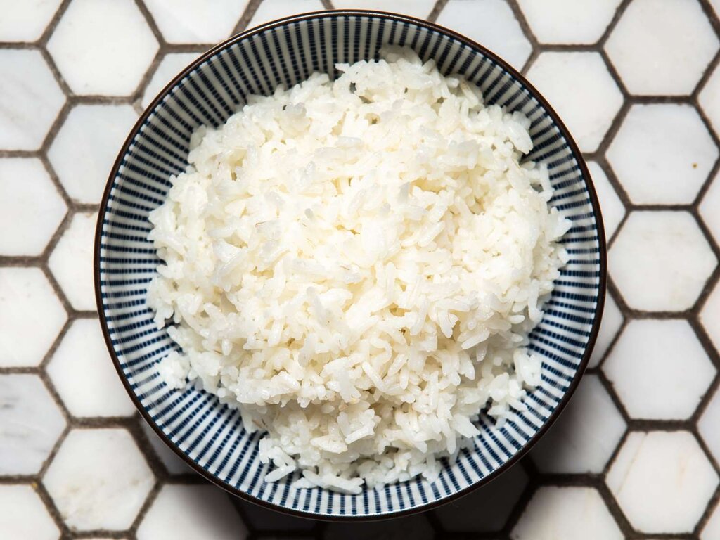 بوی سوختگی برنج را با چی بگیریم؟