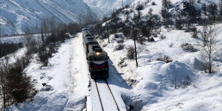 قطار یخ‌زده مشهد - تهران