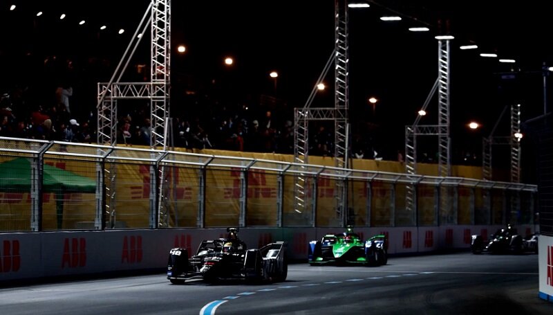 زمانی که مسابقات فرمول E تلویزیونی شد | نگاهی به قسمتهای مختلف یکی از مهیجترین درامهای تلویزیونی