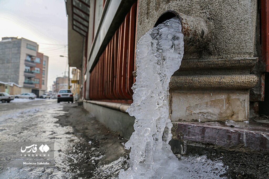 تصاویر ا شهرکرد یخ زد ؛ لبخند مردم به یخبندان شهر
