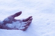 نجات جان فرد یخزده با ۴ کار ساده | این یک کار را انجام ندهید! | شماره‌ای برای تماس اضطراری در برف و یخ؛ حتی بدون آنتن موبایل و با هر گوشی‌