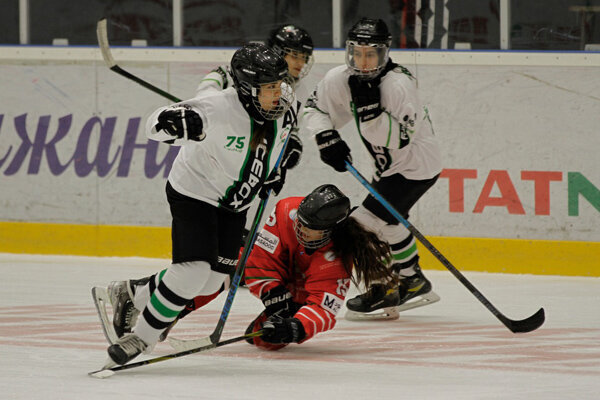 تصاویر | پیروزی درخشان دختران هاکی ایران برابر بحرین | کسب دومین برد با دو رقمی شدن رقیب
