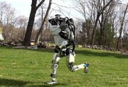 تصاویر پشت صحنه از اشتباهات بامزه روبات انسان‌نما | اطلس هم اشتباه می‌کند!