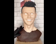 ببینید | کیک رونالدو هم رسید ؛ طراحی چهره رونالدو از  سوی یک کیک پز سرشناس