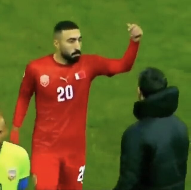 عکس | حرکت جنجالی بازیکن بحرینی | اتهام رشوه و دست‌های پشت پرده به برگزارکنندگان جام کشورهای عربی!
