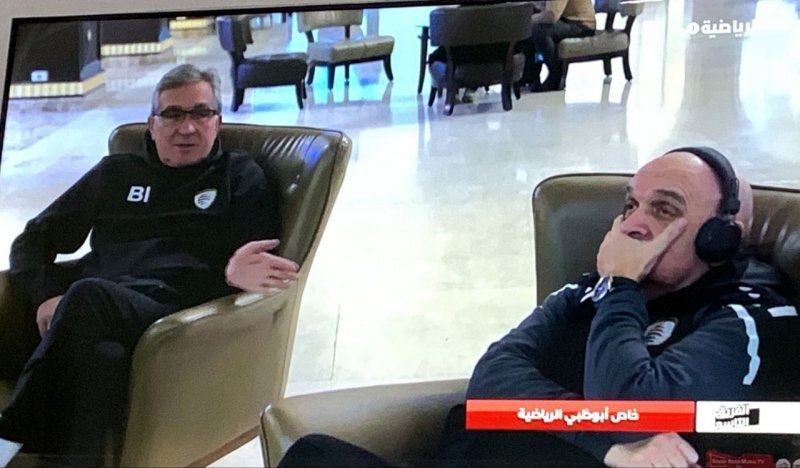 عکس | رفتار برادر برانکو جهانی شد | تصویری عجیب از زلاتکو ایوانکوویچ وسط مصاحبه تلویزیونی!