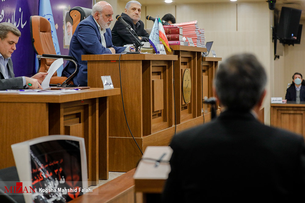 تصاویر | متهم سقوط هواپیمای اوکراینی از شب حادثه و عملکردش گفت | ۷ نفر از اولیای دم جانباختگان و وکلای آنها در جایگاه قرار گرفتند