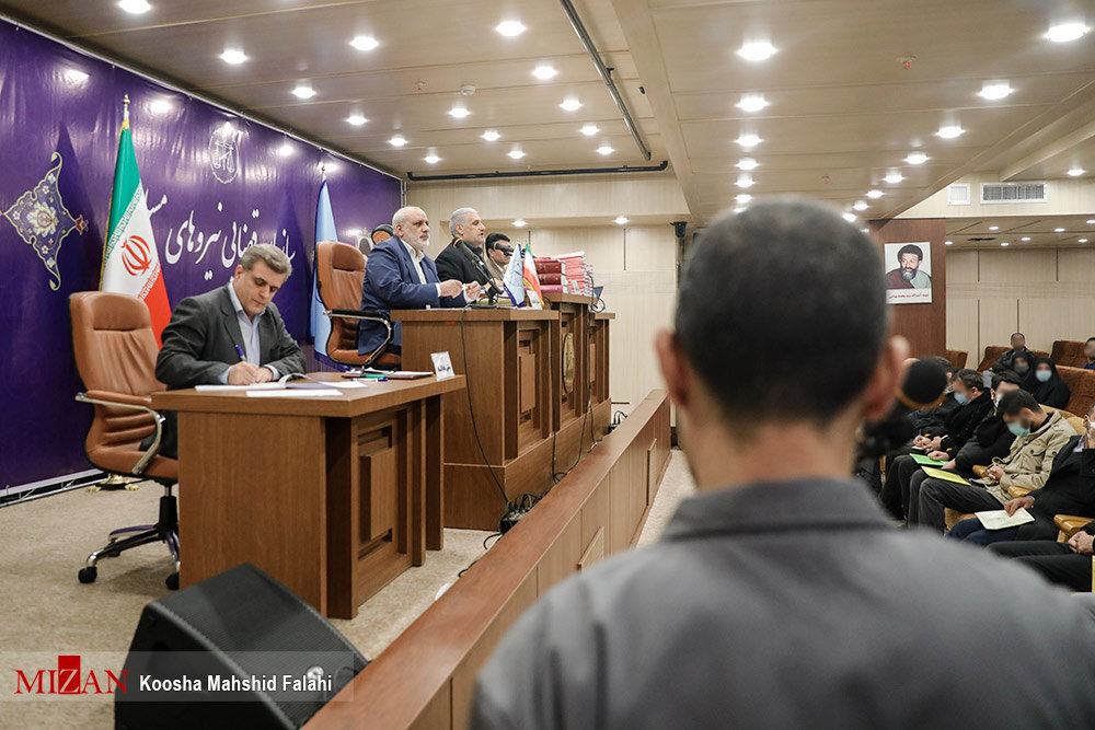 تصاویر | متهم سقوط هواپیمای اوکراینی از شب حادثه و عملکردش گفت | ۷ نفر از اولیای دم جانباختگان و وکلای آنها در جایگاه قرار گرفتند