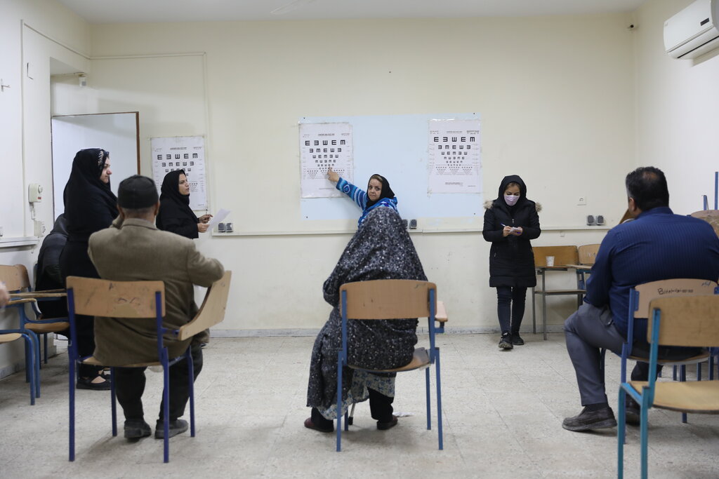 قهرمان محله | آرزوهای رتبه دورقمی کنکور پزشکی چگونه برآورده شد؟ | وضعیت روستایمان را که میدیدم، میگفتم باید برای خودم کسی شوم