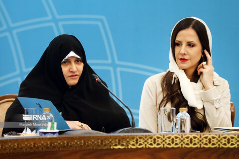 زنان حاضر در اولین اجلاس بین المللی زنان تاثیرگذار که اغلب همسران روسای جمهور بودند