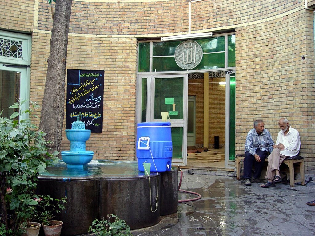 تهران قدیم | داستان جالب ساختن یک مسجد؛ رضا شاه می‌خواست اینجا کاباره بسازد!/ عکس 3