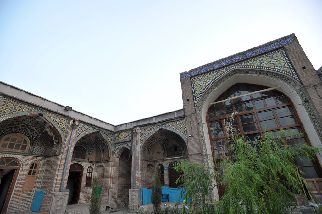 تهران قدیم | داستان جالب ساختن یک مسجد؛ رضا شاه می‌خواست اینجا کاباره بسازد!/ عکس 4
