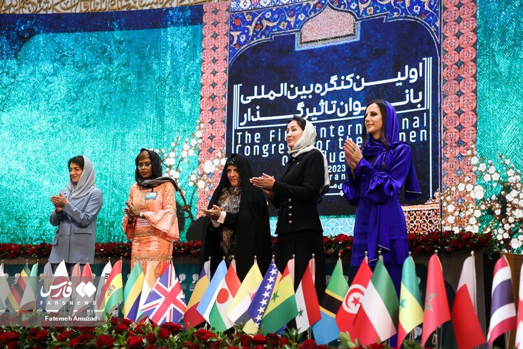 تصاویر اهمسررئیس جمهور و خزعلی میزبان یک همایش زنانه ؛همسران روسای جمهور قبلی و وزرای خارجه و فرهنگ هم آمدند ا قابی از نمایش موزون زنان که پربازدید شد