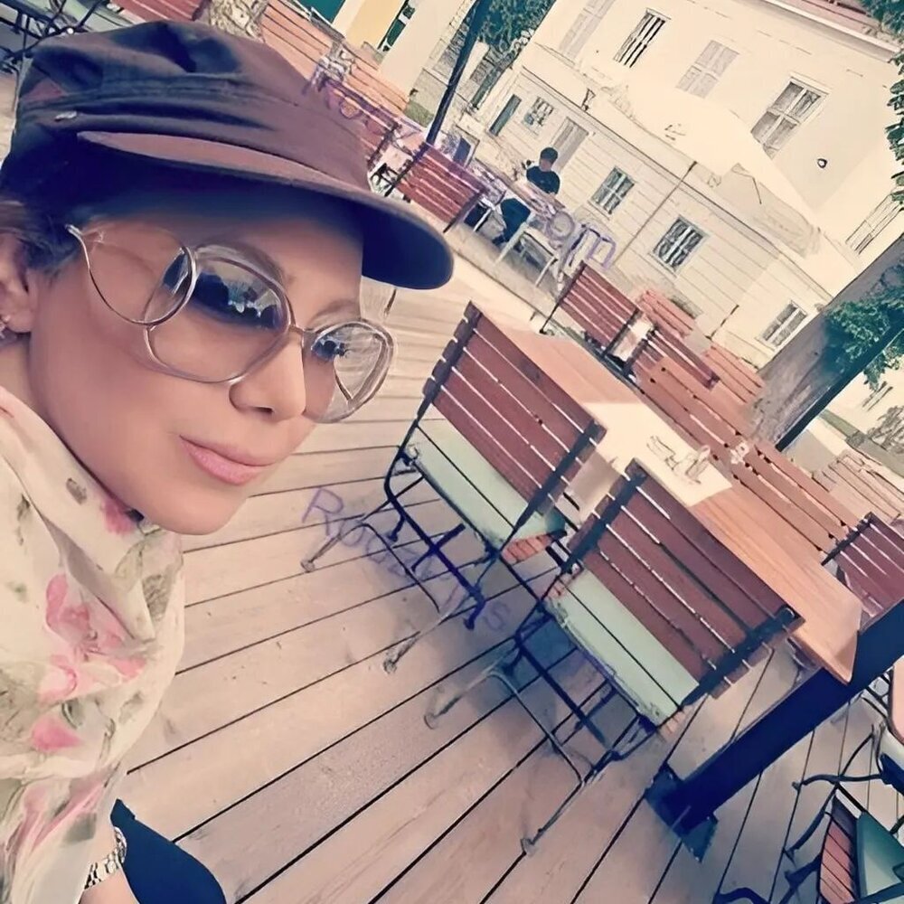 عکس | پرکارترین سلبریتی زن صدا و سیما به لندن مهاجرت کرد؟