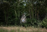 نگاهی به کابین کوچک جنگلی در طبیعت فرانسه | «ترز» با الهام از یک رمان ادبی ساخته شده است