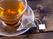 ۱۰ کاربرد جالب چای کیسه ای برای سلامت بدن | طرز استفاده از چای کیسه ای برای چشم | فواید چای کیسه ای را بشناسید
