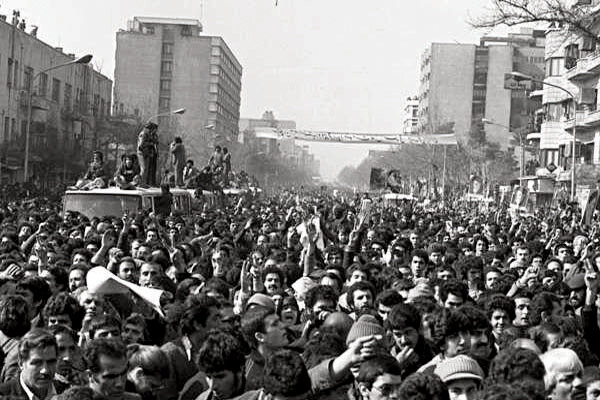 تصاویر | روایت آن ۱۰ روز در شمیران | از تظاهرات سرپل تجریش تا ستادهای توزیع ارزاق