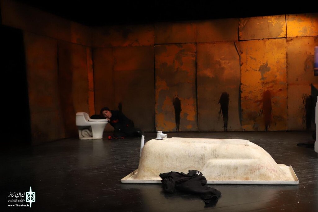 عکس | ماجرای تکه تکه شدن بابک خرمدین را ببینید