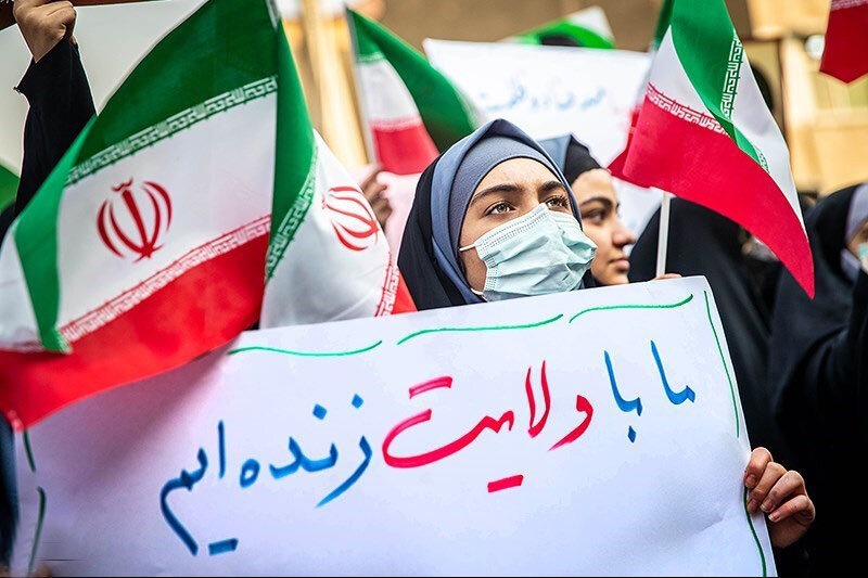 تجمع دانش آموزان تهرانی علیه نشریه فرانسوی شارلی ابدو