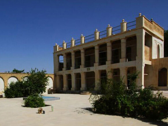 عکس | این غار خانه دیو است! | جزیره درختان انجیر در خلیج فارس را ببینید | راهنمای سفری زمستانی به گناوه