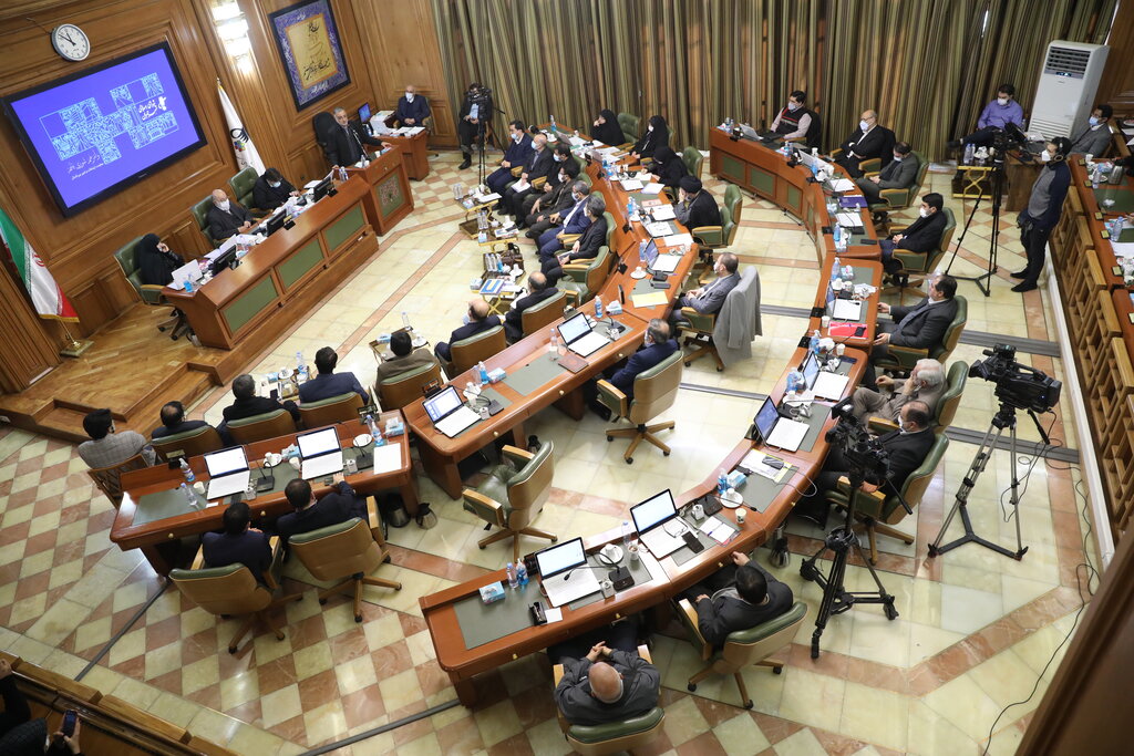 کرایه تاکسیهای اینترنتی زیر تیغ شورای شهر | کدام نهاد میتواند ترمز افزایش کرایه این تاکسیها را بکشد؟