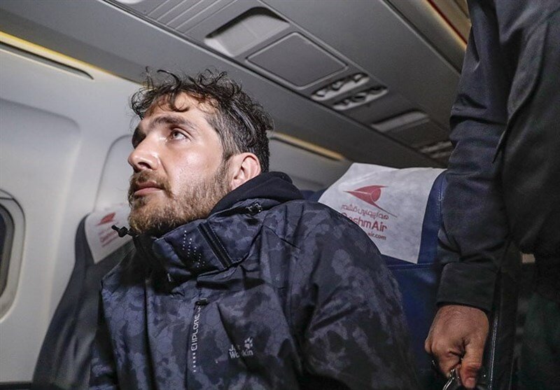 اولین تصاویر از بازداشت حسن فیروزی در قشم | لحظه انتقال به تهران