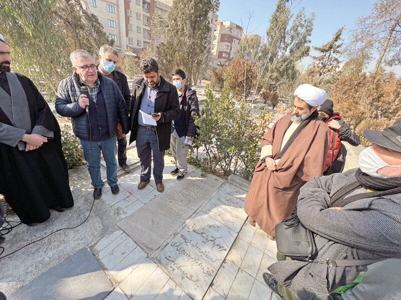 هزار قصه نهفته در یک قبرستان