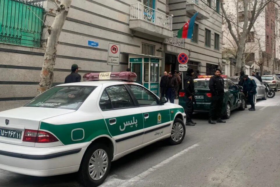 واکنش روسیه و اوکراین درباره حمله به سفارت آذربایجان در تهران | روسیه: شوکه شدیم ؛ اوکراین: قویا محکم می‌کنیم