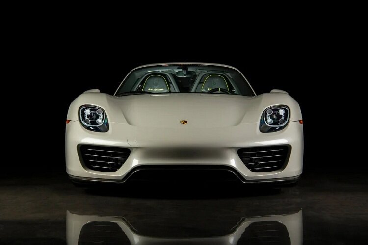 تصاویر | این پورشه دست دوم ۶۹ میلیارد تومان قیمتگذاری شده است!