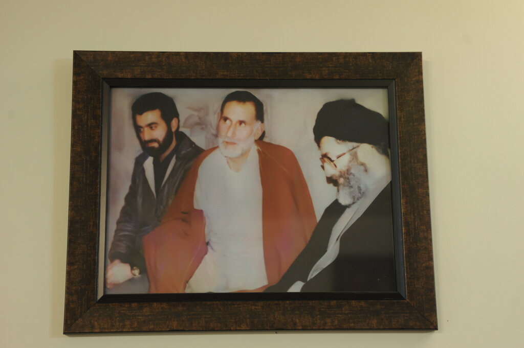 قهرمان محله | چرا بانی راهاندازی تعاونیاسلامی ترور شد؟ | حضرت آقا اولین کسی بود که به عیادتم آمد