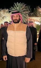 عکس | ژاکت جنجال ساز بن سلمان ؛ لباس ۲۰۰ میلیون تومانی ولیعهد عربستان را ببینید