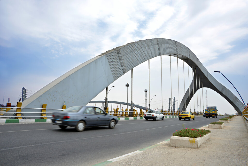 خاطره غیرت دانشجویان فنی‌ تهران برای ساخت پل‌ جوادیه