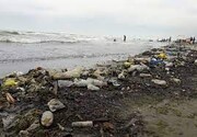ببینید | وضعیت اسفبار ساحل دریای خزر | محمودآباد ؛ دپوی زباله در چندقدمی دریا