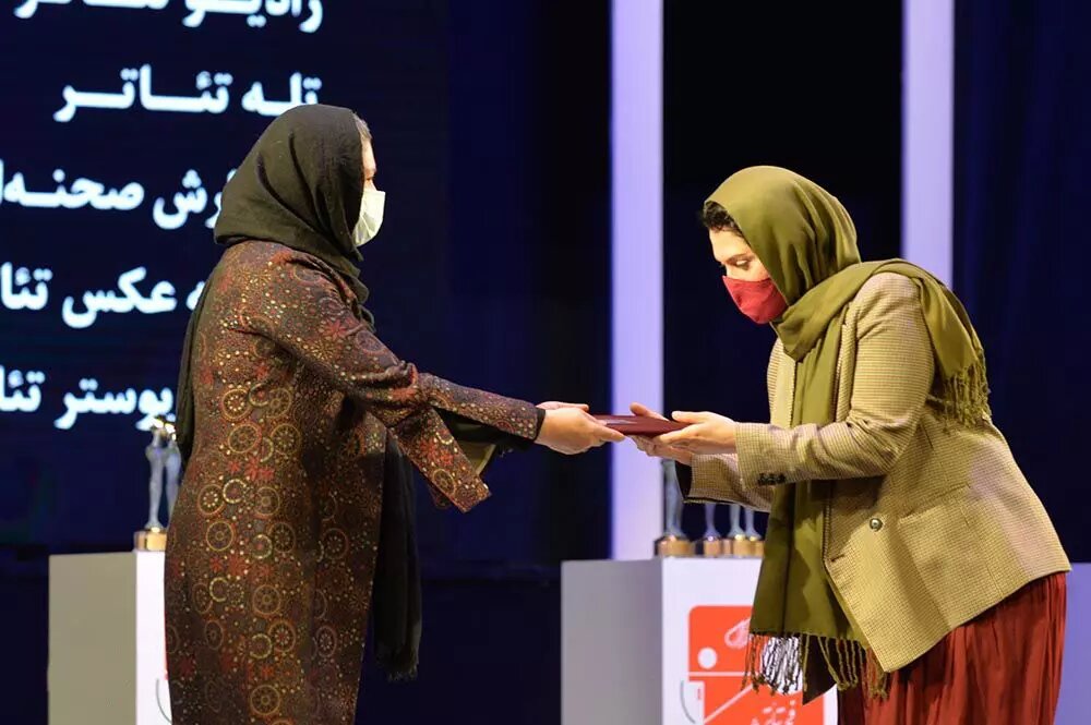 مروری بر ۵ سال اختتامیه تئاتر فجر در روز اختتامیه چهلویکم| از چهرههای مطرح تا کرونا