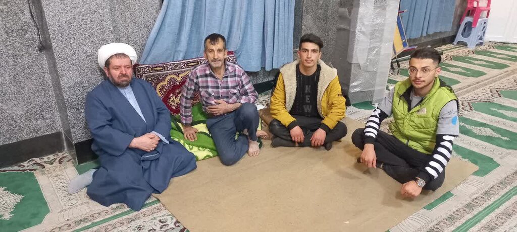 قهرمان محله |  این مسجد پناهگاه در راه ماندههاست