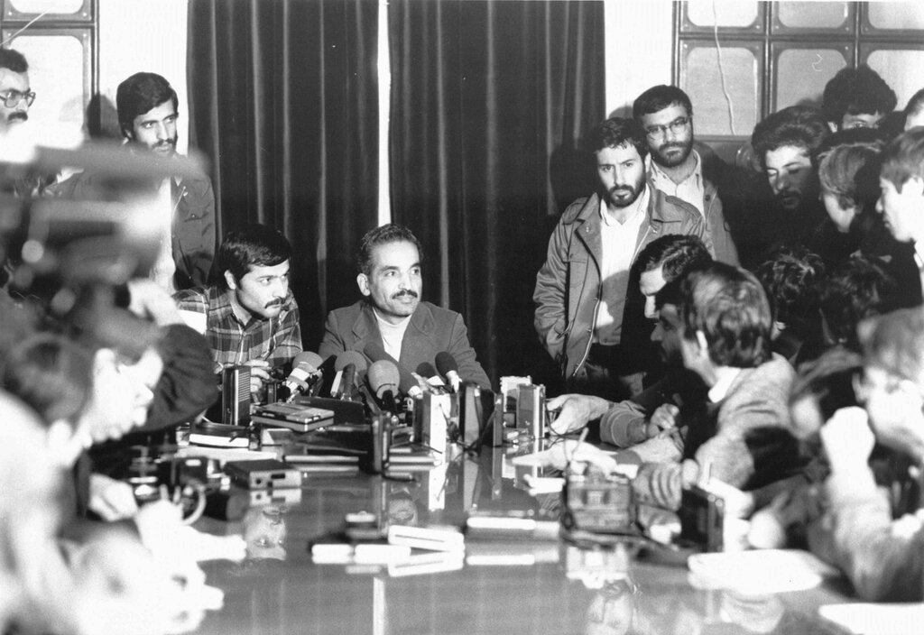 قهرمان محله | یک محله بود و یک حاجیتکیهای | حاصل دیدار حاج احمد تکیهای با شهید رجایی چه بود؟