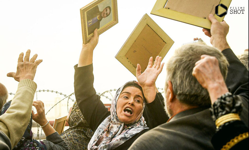 عکس | مادری که پشت کمپ اشرف ایستاد و فریاد زد | «سرهنگ ثریا» بعد از ماه محرم میآید