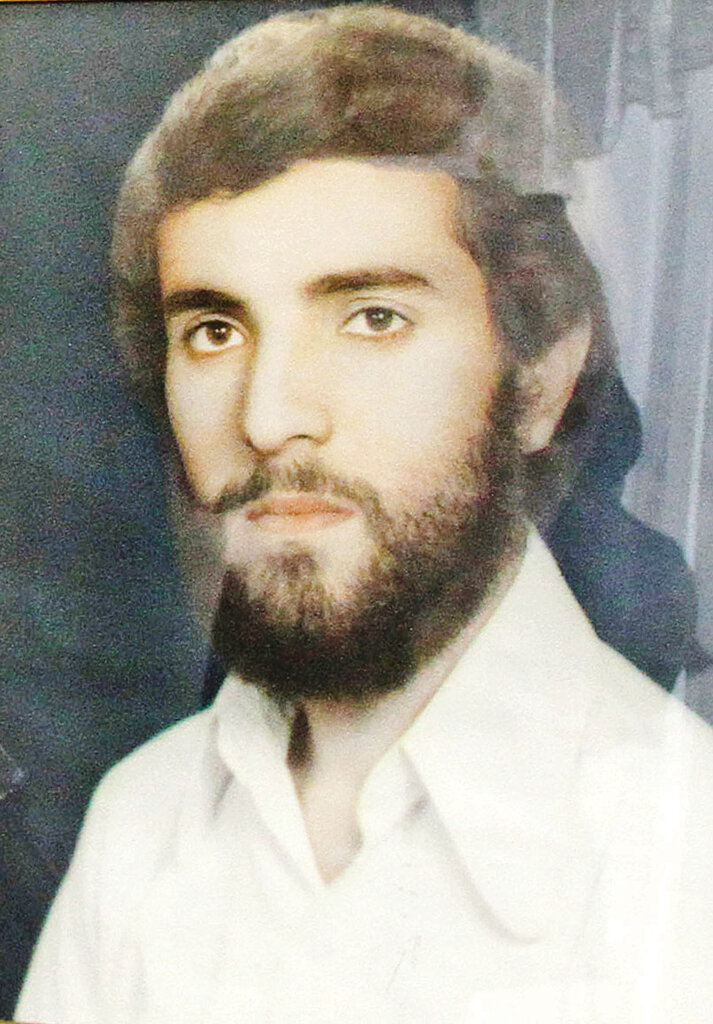 زندگی جاری است