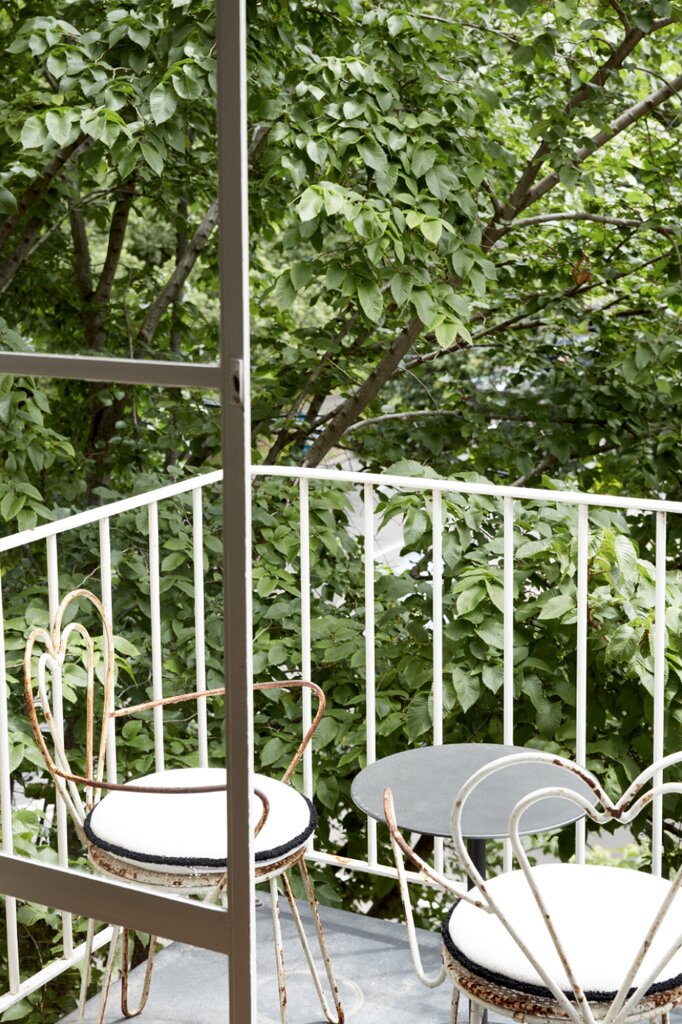 ۶ ایده جالب برای طراحی بالکن | بالکن کوچک خود را با هزینه کم رویایی کنید